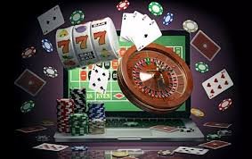 Dealer kasino langsung sedang melempar kartu dalam permainan baccarat